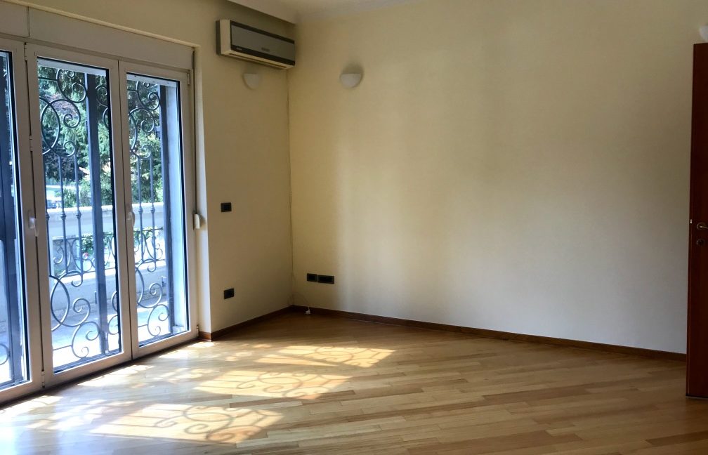 Rent Luxury House Dedinje (15)