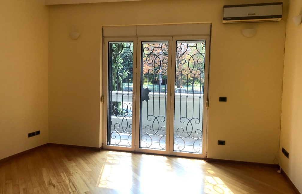 Rent Luxury House Dedinje (16)