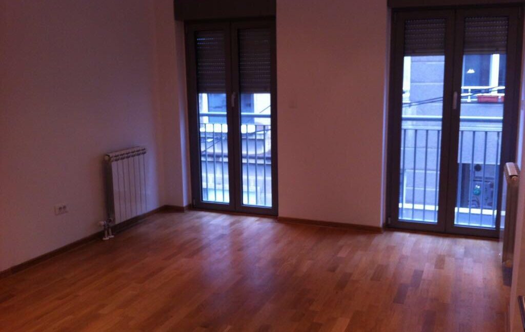 Rent apartment centre (2)