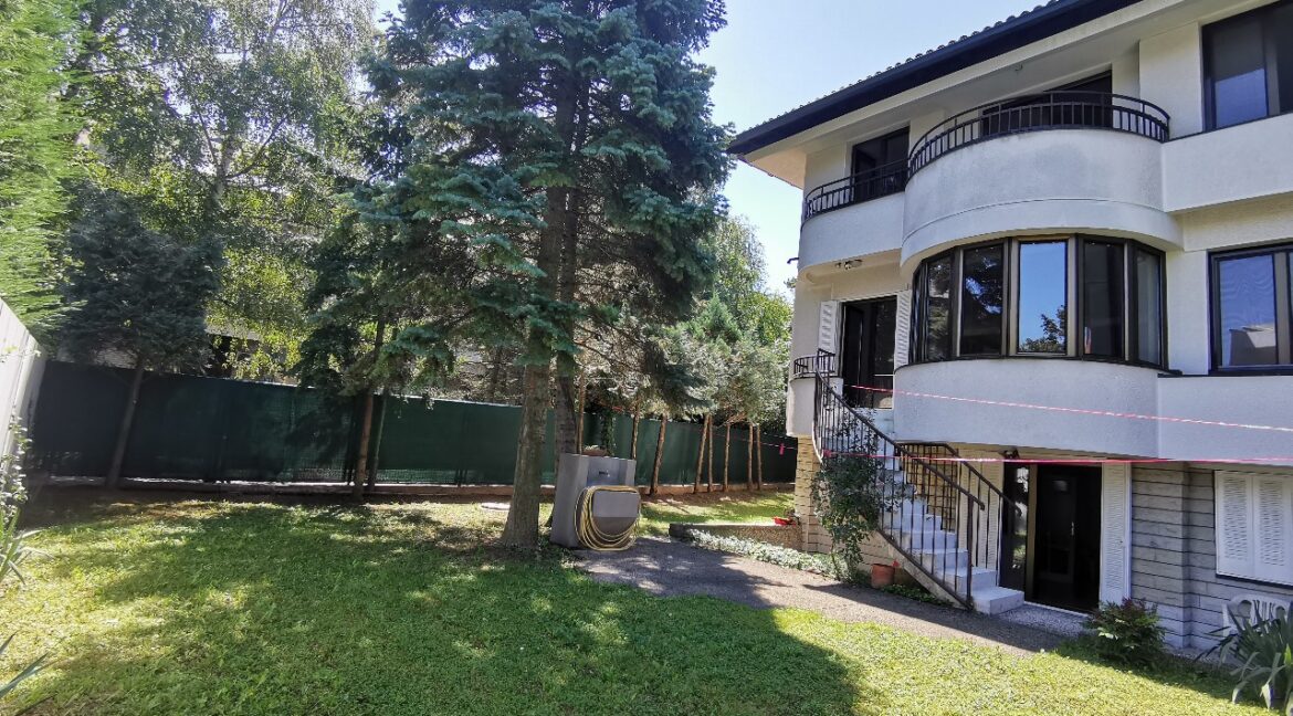 Dedinje 300sqm house for rent (14)