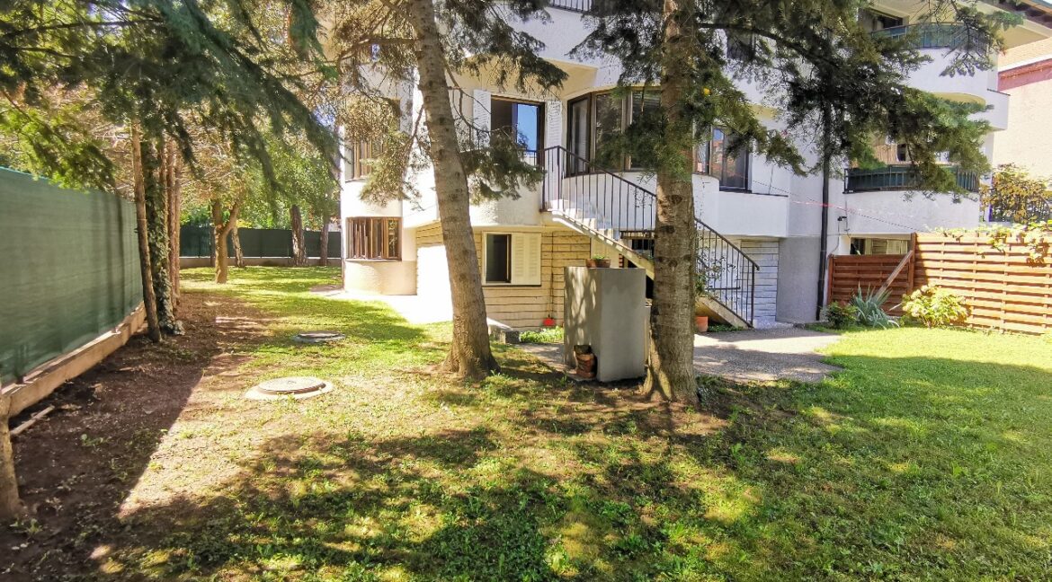 Dedinje 300sqm house for rent (15)