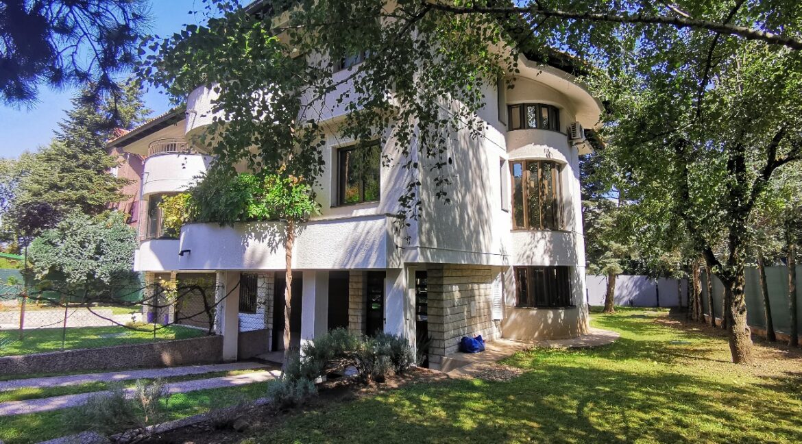 Dedinje 300sqm house for rent (16)
