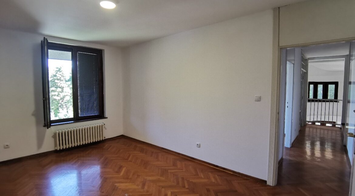 Dedinje 300sqm house for rent (8)