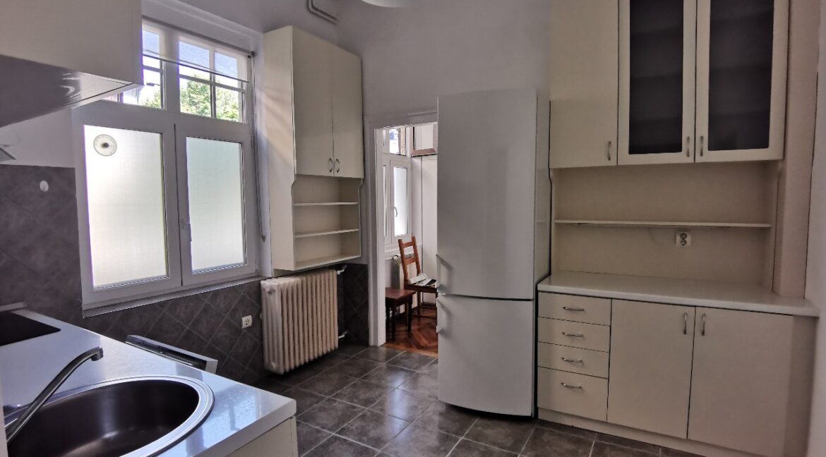 Dedinje 180sqm with garden for rent (16)