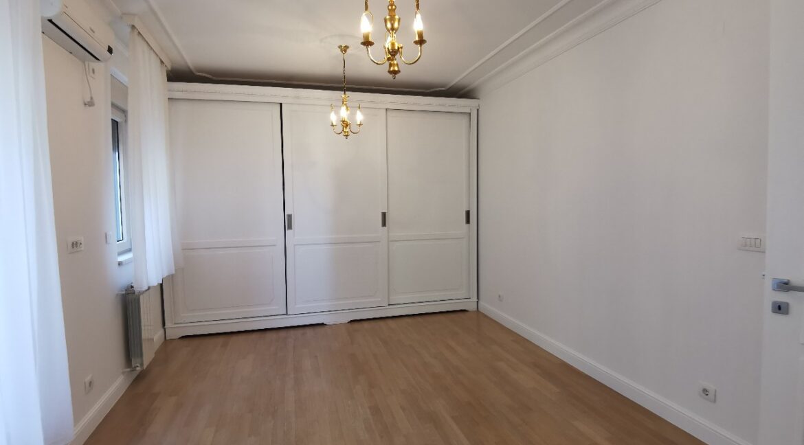 Vračar 220sqm luxury apartment for rent (16)