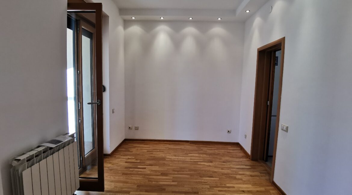 Dedinje 160sqm apartment with garden for rent (16)