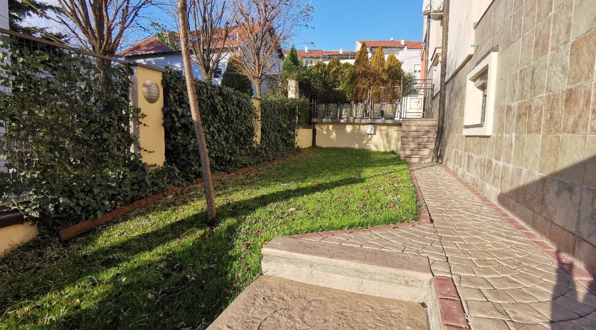 Dedinje 160sqm apartment with garden for rent (22)