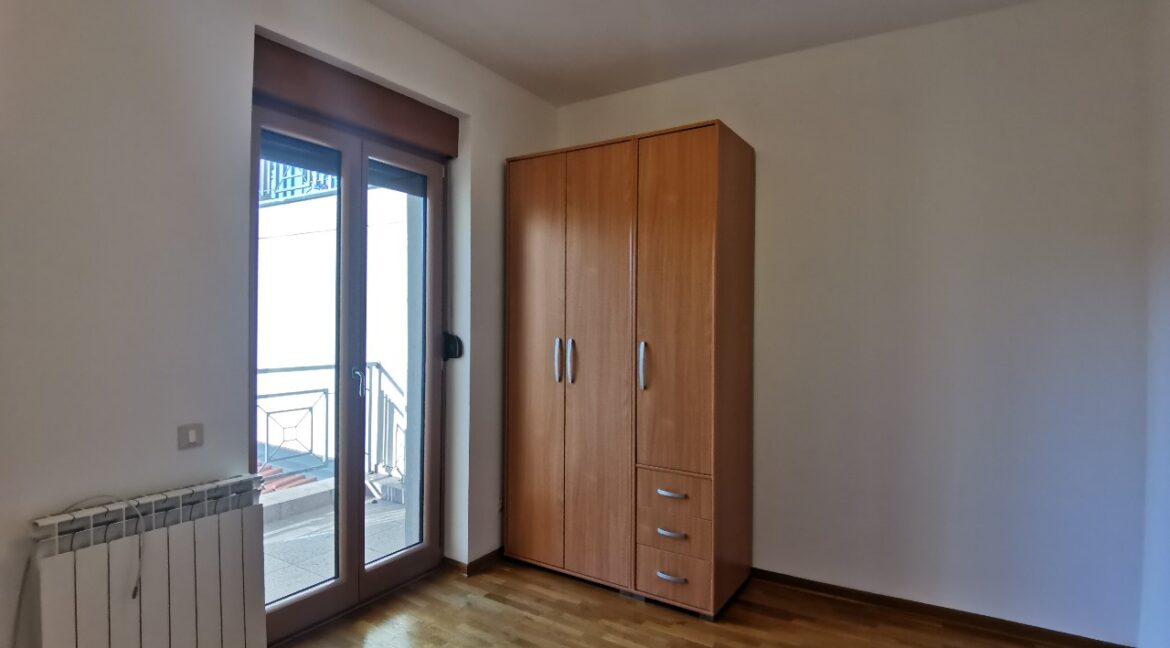 Dedinje 160sqm apartment with garden for rent (32)
