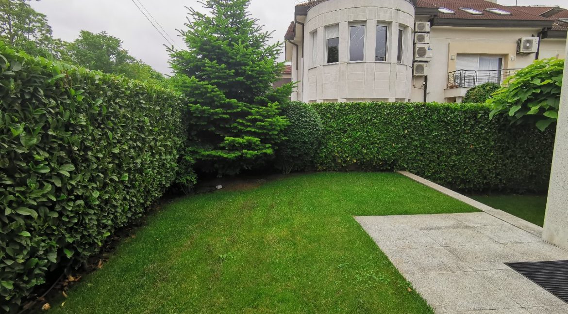 Dedinje house with swimming pool for rent (17)