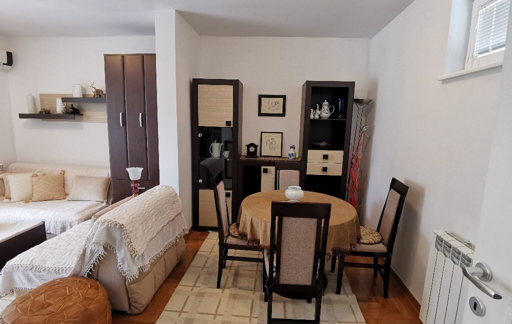 centre 60sqm lux apartment for rent (2)