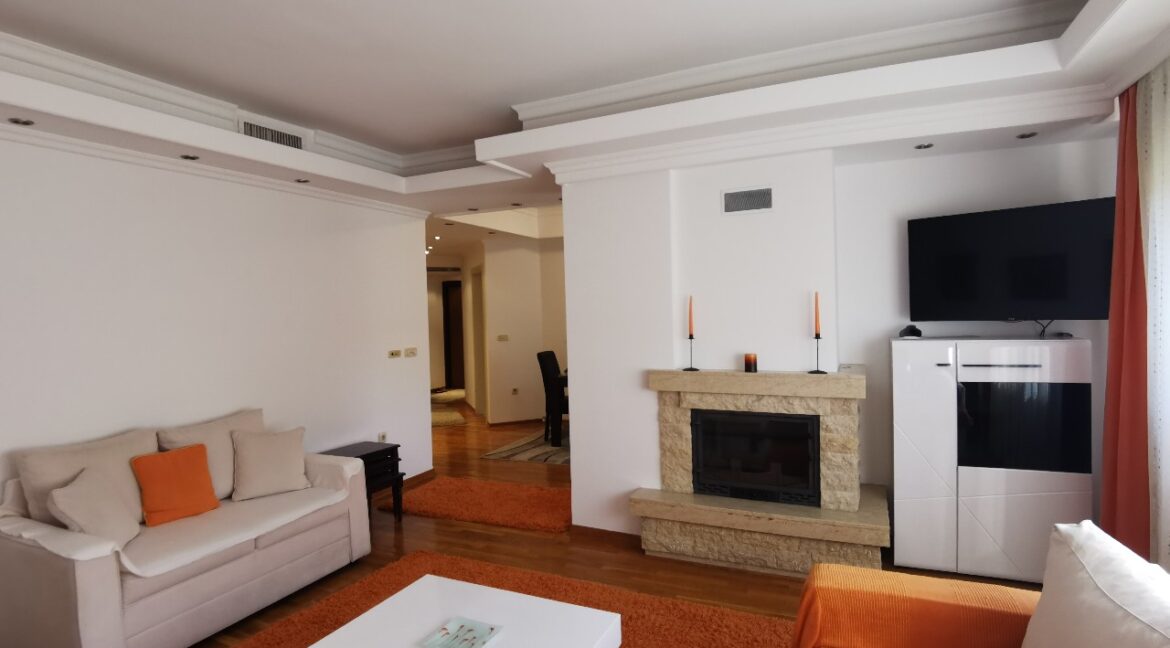 Vozdovac 130sqm apartment for rent (4)