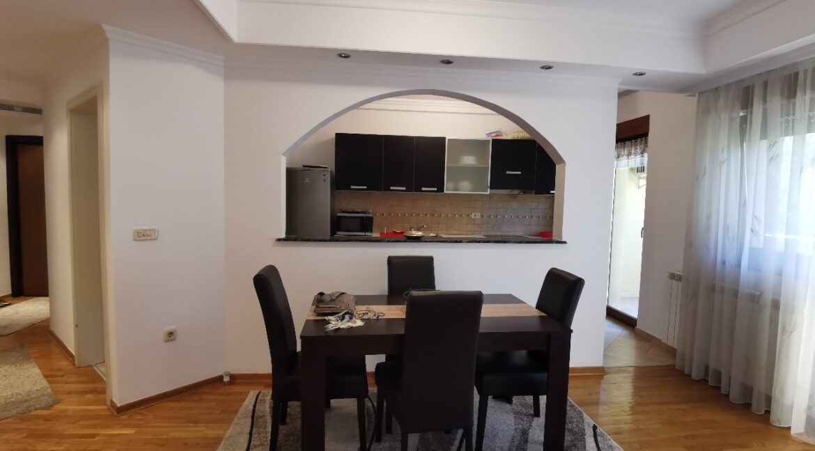 Vozdovac 130sqm apartment for rent (6)