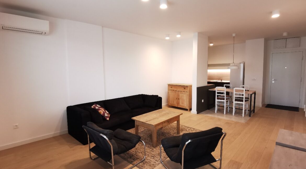 14DBD384-7BDA-486C-9F17-F0DAA458DA7A