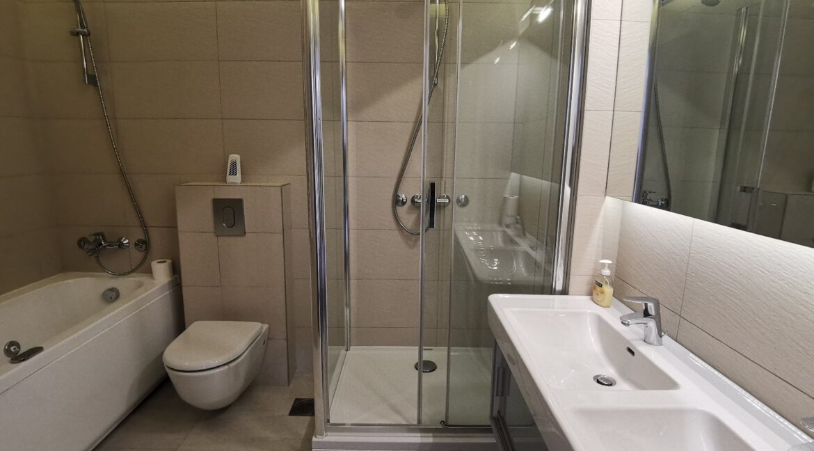 2D95B531-BE3F-46C7-8B19-7ECEFB9AD7F4