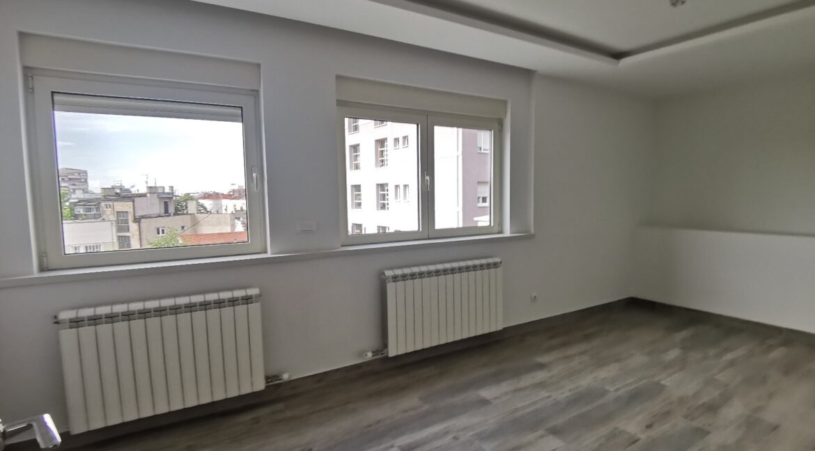 44C12CC2-2AA6-401F-A290-5FC022D3F7C7