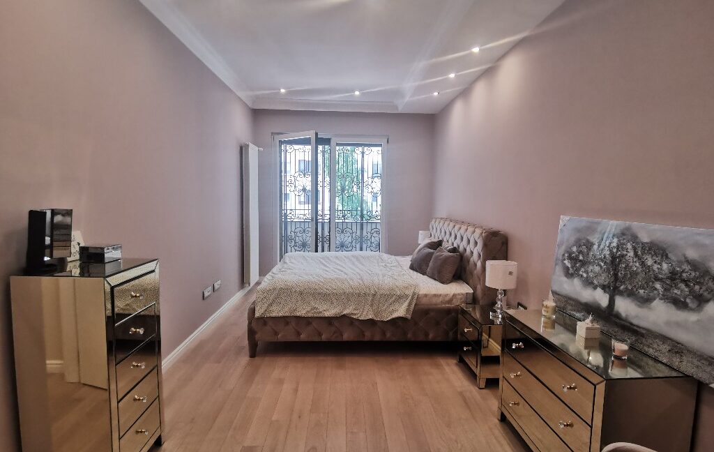 82E1D67C-0B3C-459C-B182-92DDB72A2C28