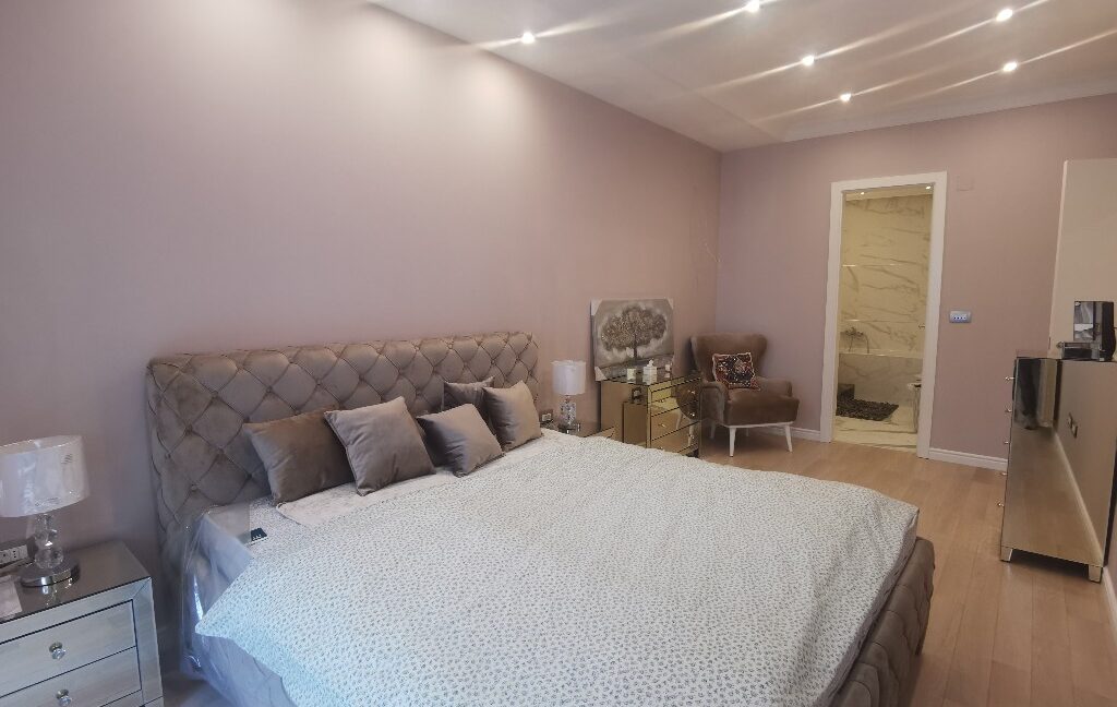 B349B78D-A3BD-4603-9805-B9013242DD59