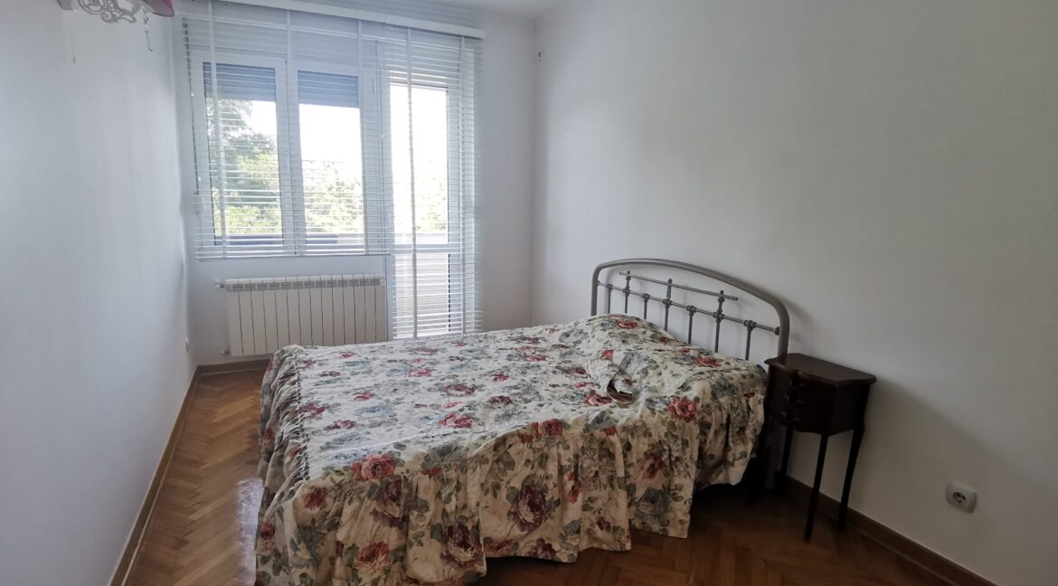 18FF6148-9D24-40C0-BD02-4761B058BDF8