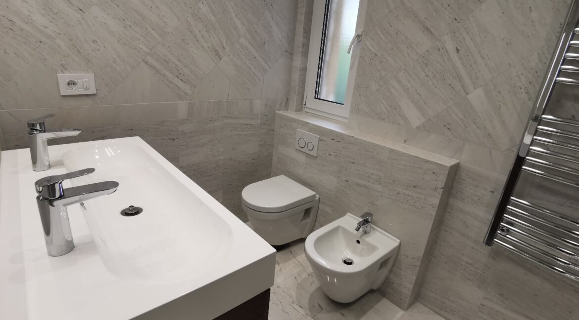 15D8D6A6-04E6-4671-B6F8-F8C39345A151