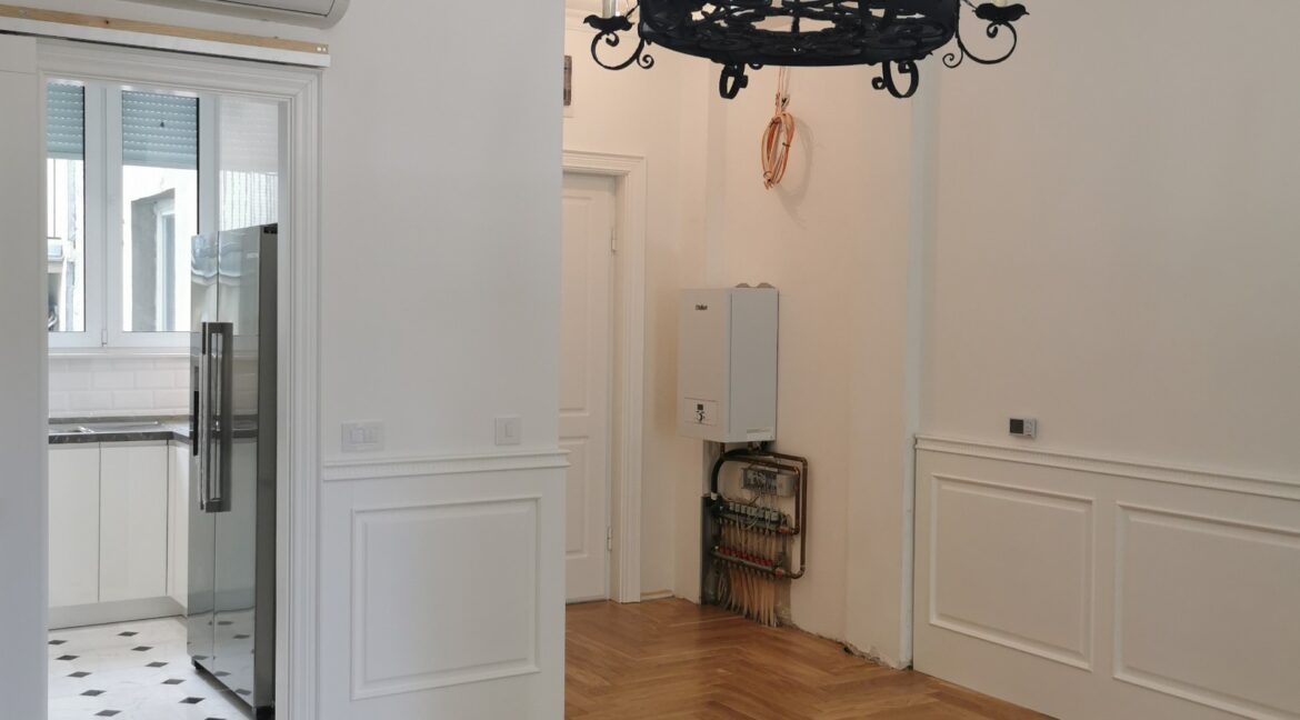 5384FC64-5DF8-4AB5-A9F1-4E54B8A0E35D