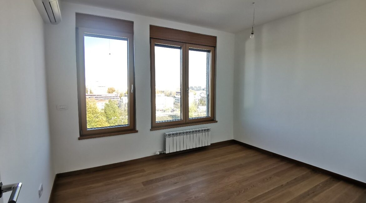 1967714C-43C8-4665-81E5-40EC75CF8C37