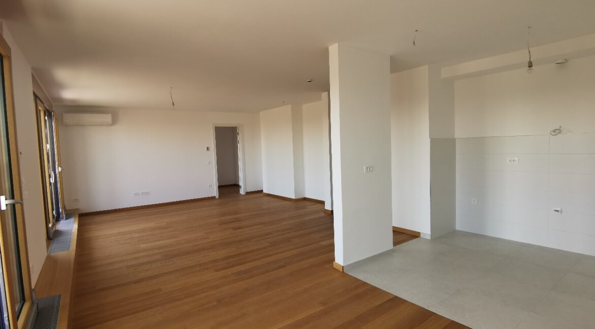 2E28F605-D246-4BF3-A9B2-62AE6A2FF1C2