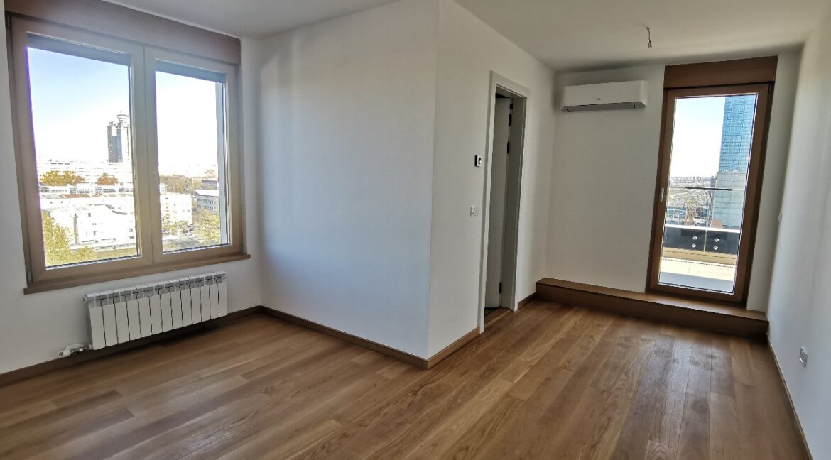 FA698668-829E-407F-BCC9-9AEA52164802