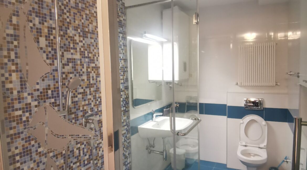 89D085DC-6E59-4E09-979A-CBB57F520C34