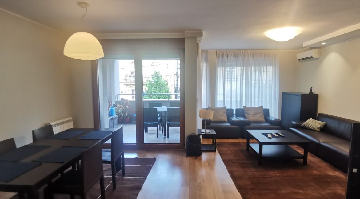 AFD5042F-D653-42E5-B8EF-171D2AE937E2