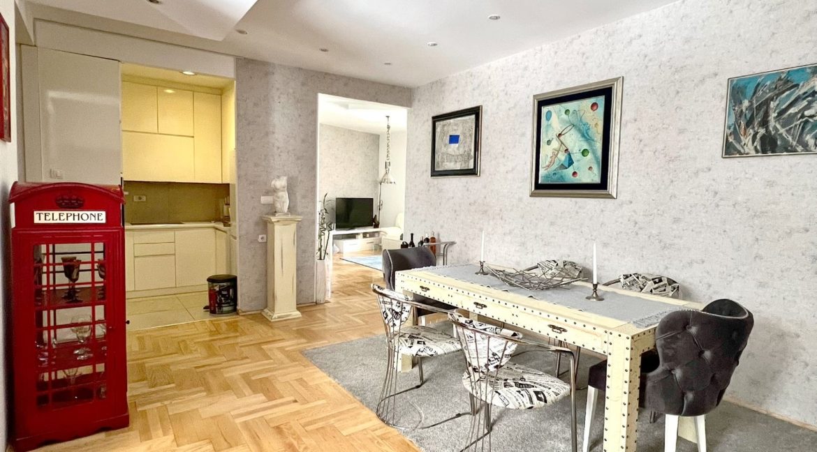 a2a31b36-d997-4fef-aae1-3776379cad80