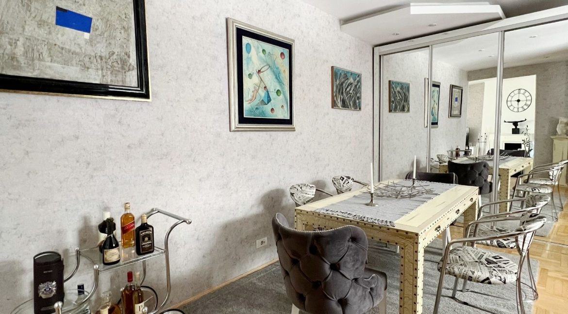 f4fdaef2-c0e4-40c6-8a2f-b08d6c37fbdc